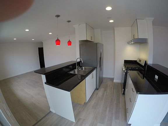 2nd image of 1818 Federal Ave APT 5