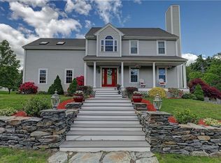 17 Butterworth Ave, Bristol, RI 02809