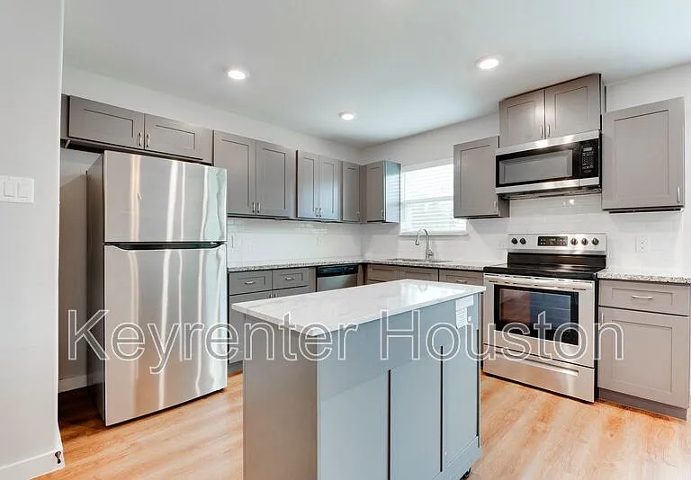 8635 Sunderland Rd #A — Photo 5