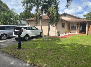 8271 SW 41st Ct, Davie, FL 33328