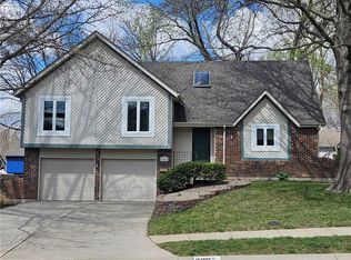 16010 W 149th Ter, Olathe, KS 66062