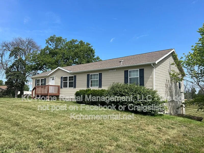 6 bed, 3.0 bath, $2,295 — Photo 3