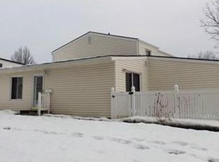 238 Deepwood Dr, Wadsworth, OH