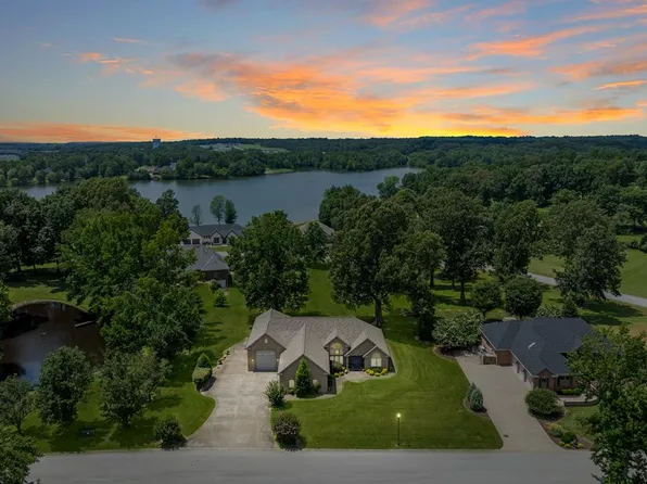 2103 Versnick Dr, Madisonville, KY 42431