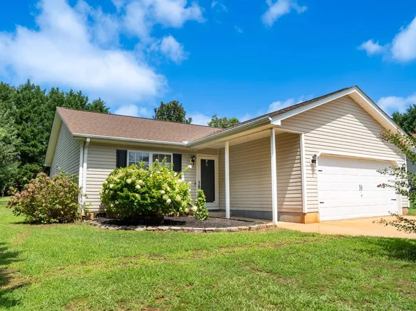 15 Becky Gibson Rd, Greer, SC 29651