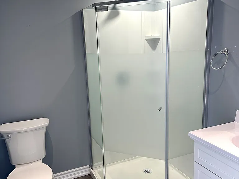 116 Rexway Dr E — Photo 14