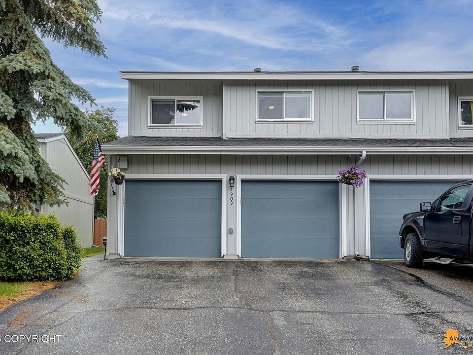 1st image of 1909 Parkside Dr