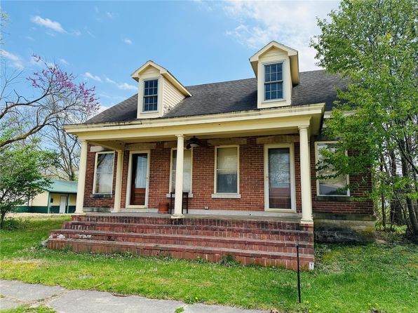 315 E Madison St, Paris, MO 65275