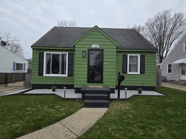 1136 Den Hertog St SW, Wyoming, MI 49509