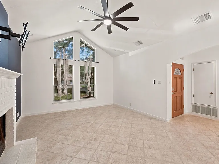 13623 Summer Glen Dr — Photo 3