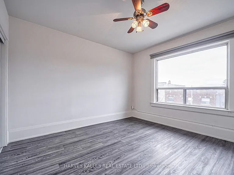 1074 Saint Clair Ave W #4 — Photo 24