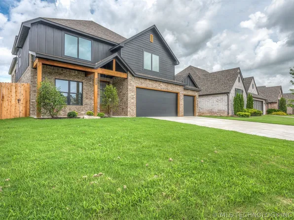 2402 E Northampton St, Broken Arrow, OK 74014