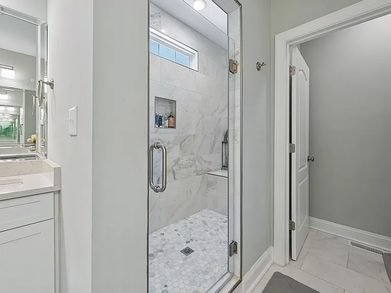 3924 Fox Grove Trl — Photo 9