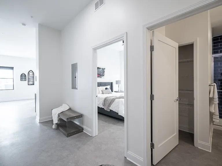 Annex Apartments — Photo 21