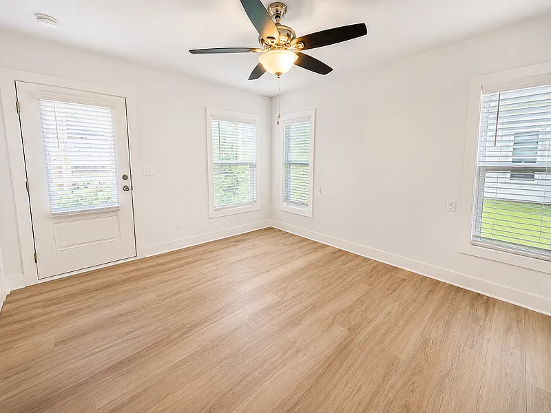 2 bed, 2.0 bath, 900 sqft, $1,990 — Photo 3