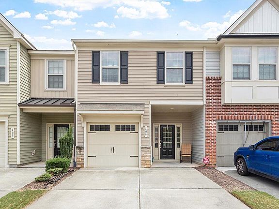 2nd image of 406 Morgan Brook Way