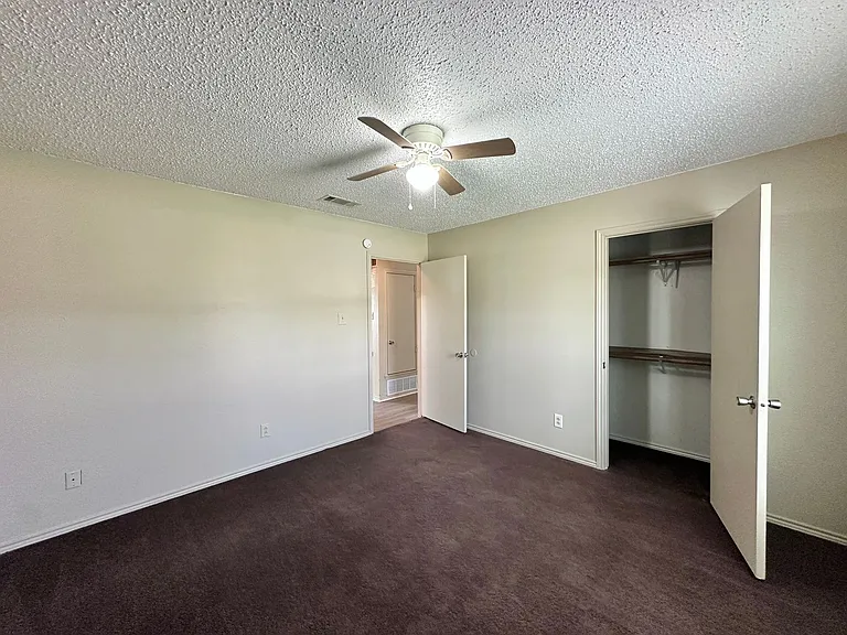 4807 Rainbow Cir — Photo 14
