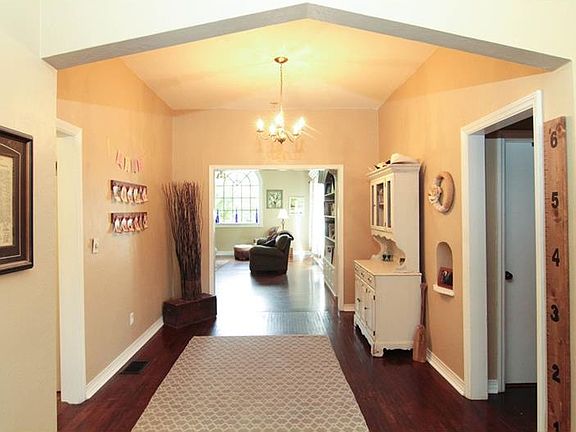 5th image of 2923 Cleveland Heights Blvd