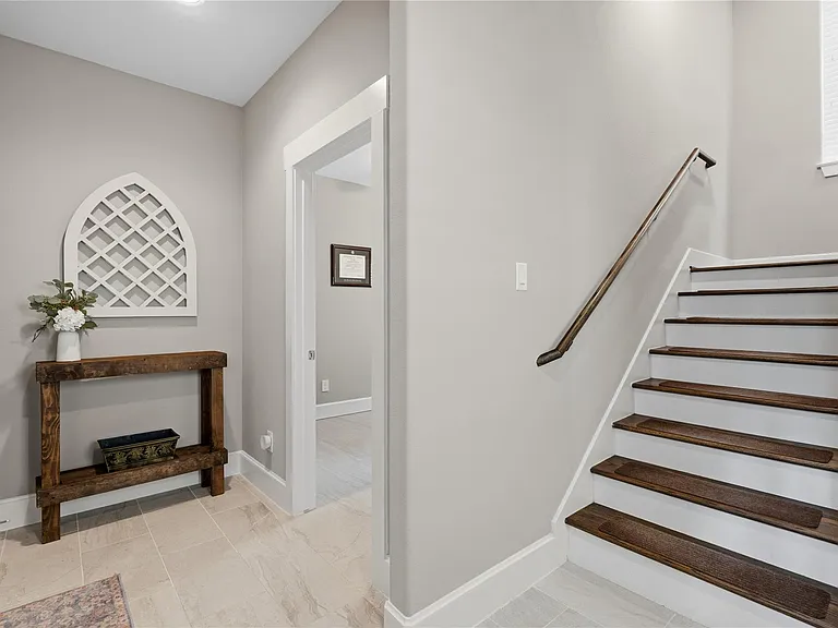 2604 Bevis St #D — Photo 3