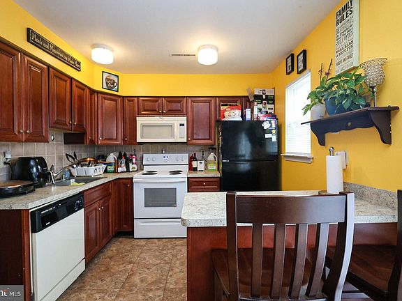4th image of 113 Germantown Ct