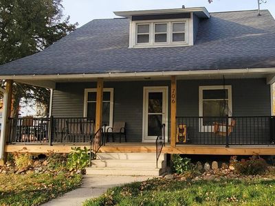 706 5th St NE, Independence, IA, 50644