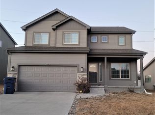 16406 Virginia St, Omaha, NE 68136