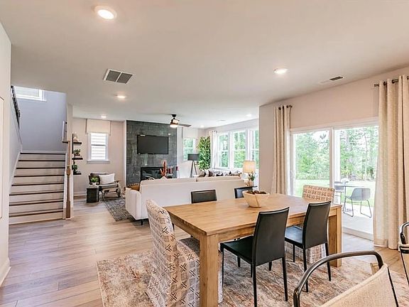 3rd image of 3909 Arrowfeather Ct
