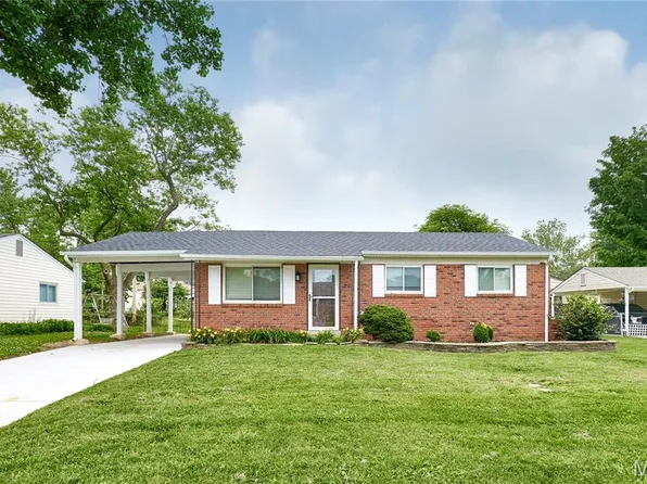 2988 Joyce Ct, Maryland Heights, MO 63043