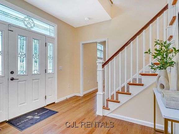 2nd image of 18 Grant Rd