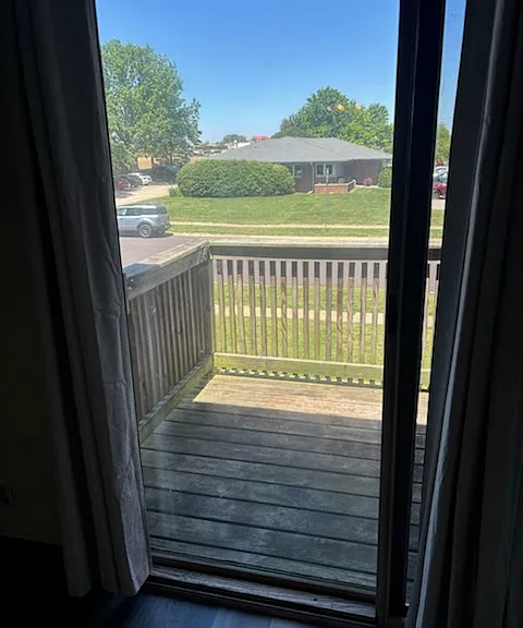 1902 Canterbury Dr — Photo 17