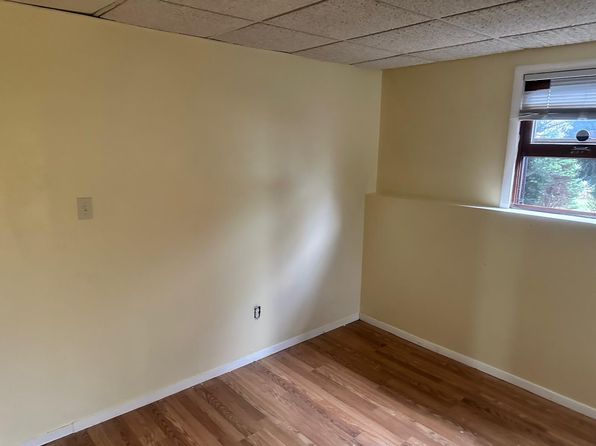 (undisclosed Address), Dix Hills, NY 11746