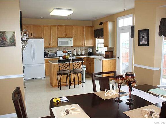 4th image of 51 Carla Ln