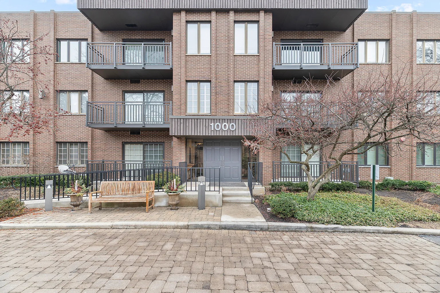 1000 Deerfield Rd APT 204 photo 1