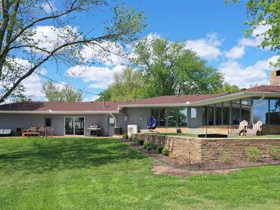 323 Fairway Dr, Council Grove, KS, 66846