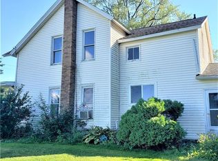 9403 Chautauqua Rd, Fredonia, NY 14063