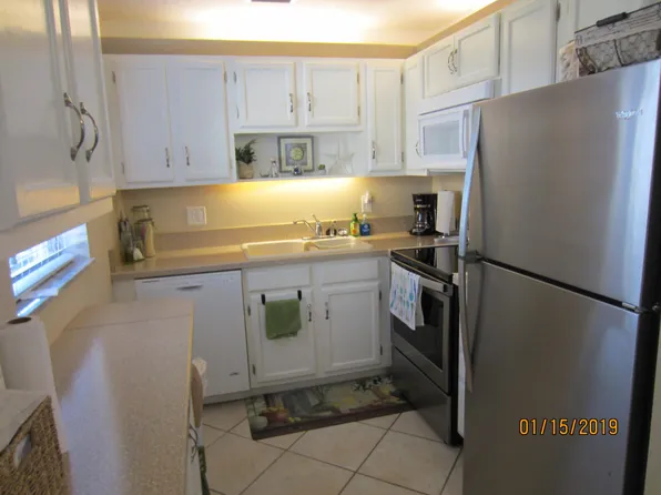 47 Woodland Dr, Vero Beach, FL