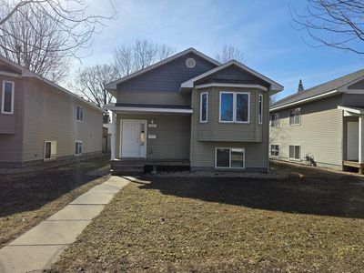 1081 26th Ave SE, Minneapolis, MN, 55414