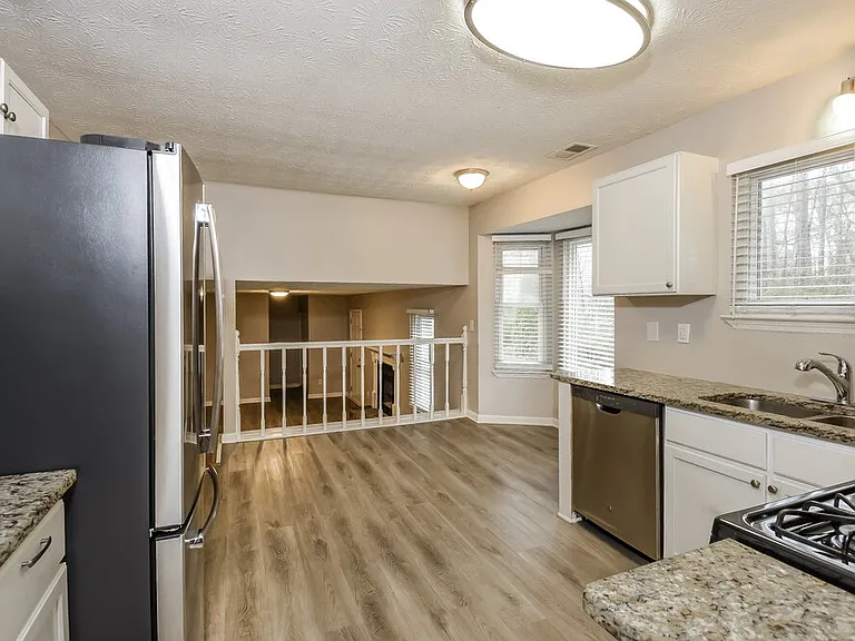 4067 Keheley Glen Dr — Photo 7