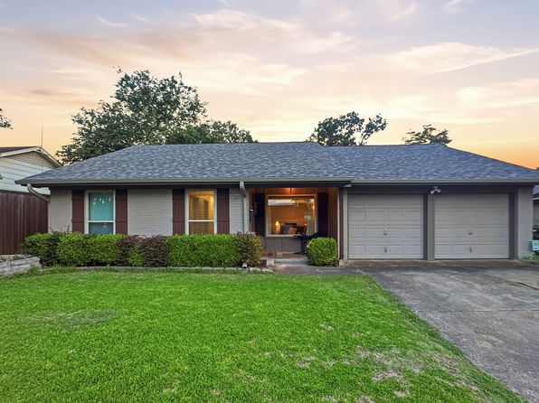 611 Stardust Ln