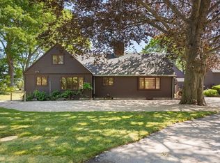 69 Dolliver Neck Rd, Gloucester, MA 01930