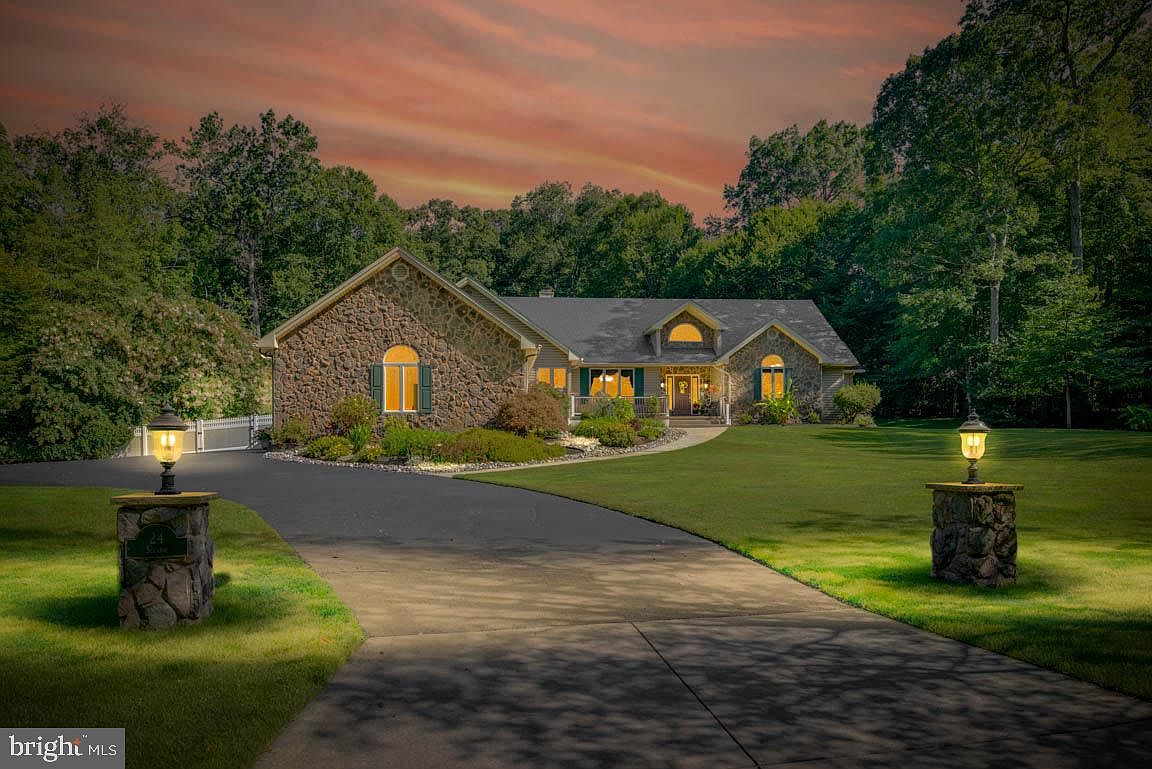 24 Fox Haven Ln, Mullica Hill, NJ 08062 | Zillow