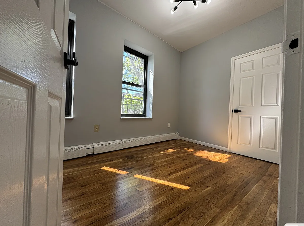 2 bed, 800 sqft, $2,250 — Photo 3