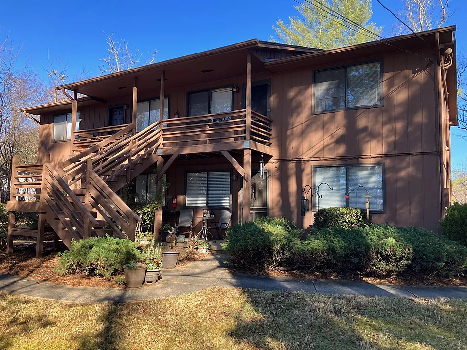 217 Bear Creek Rd