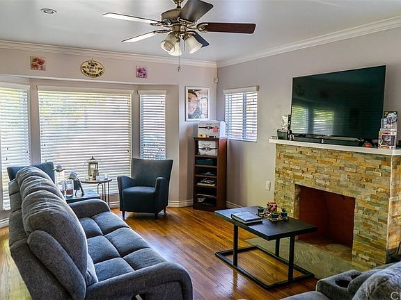 2nd image of 6207 S Wilton Pl