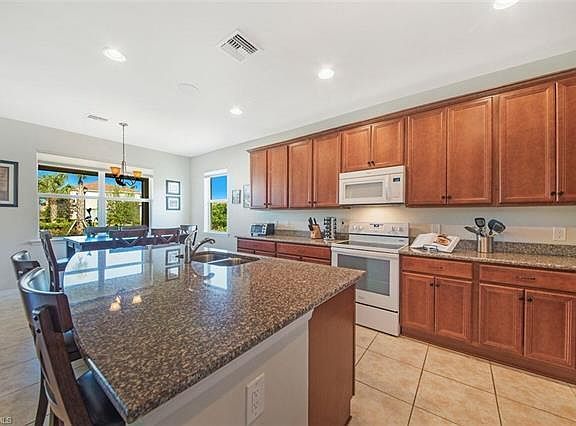 4th image of 5153 Taylor Dr