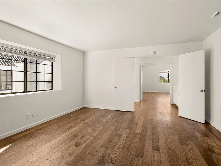 750 Rialto St — Photo 24
