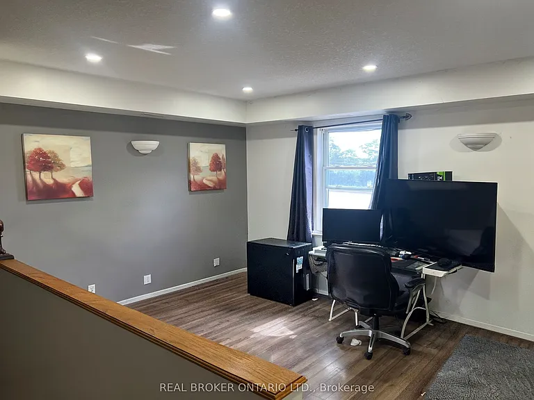 52 Wellington St #3 — Photo 2