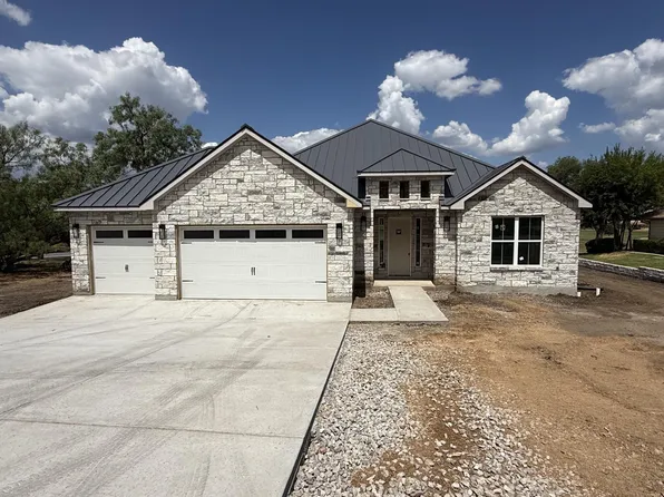 604 Hi Cir W, Horseshoe Bay, TX 78657
