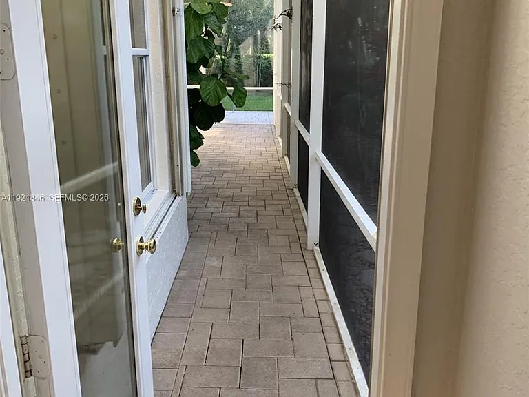 2518 Bay Pointe Ct — Photo 46