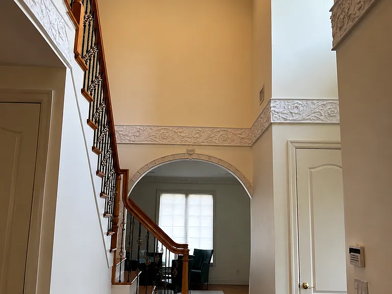 2 Burbury Ln — Photo 4